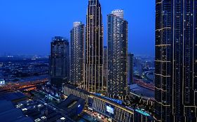 العنوان دبي مول